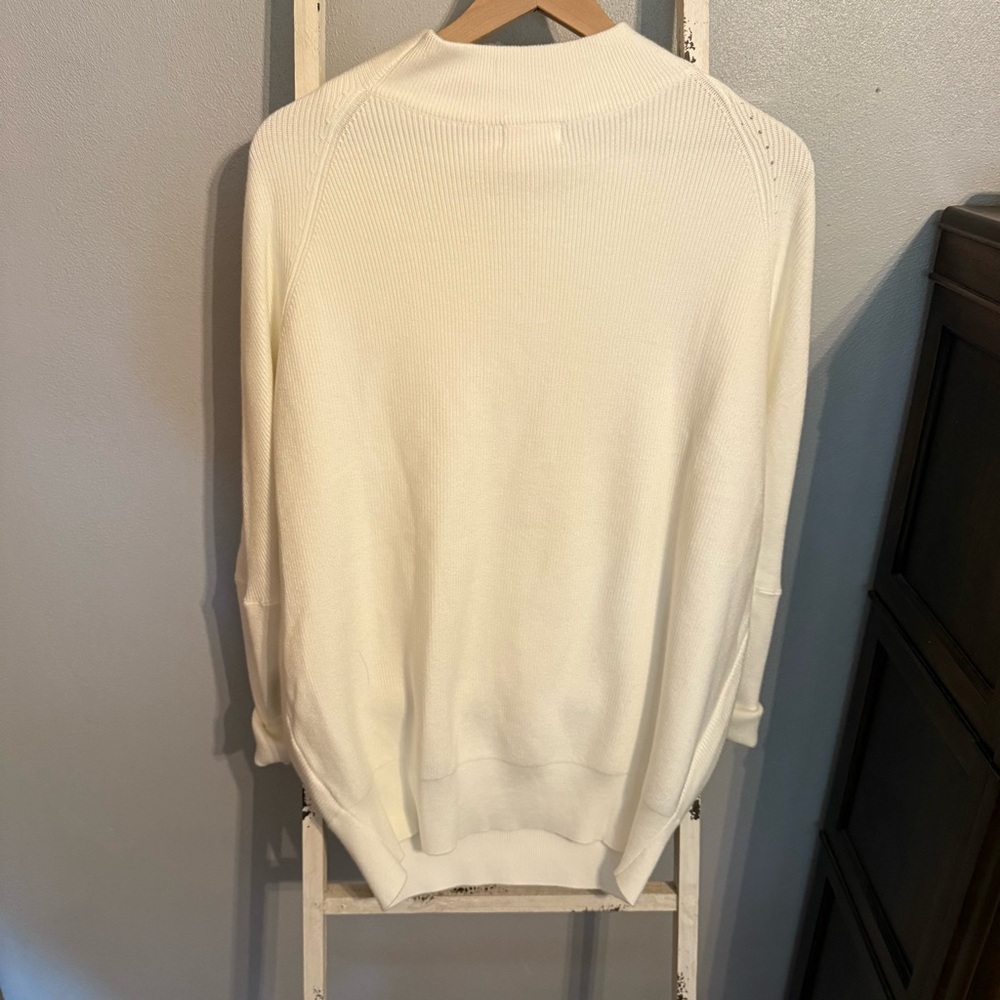NWT Bluivy Cream White Women's Dolman Sleeve Sweater Size M/L - Picture 3 of 9